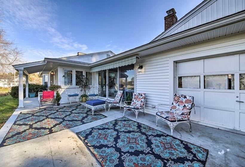 Peaceful Maine Home W/ Patio: Ocean Inlet Getaway!