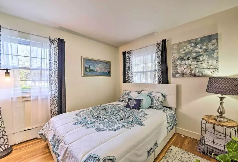 Peaceful Maine Home W/ Patio: Ocean Inlet Getaway!