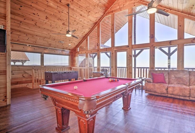 Upscale Sevierville Retreat W/ Deck & Hot Tub!