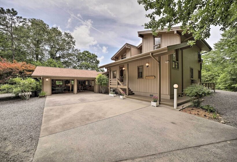 Vibrant Bryson City Home W/ Mtn Views & Deck!