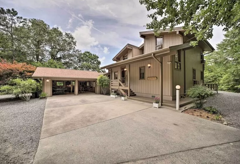 Vibrant Bryson City Home W/ Mtn Views & Deck!