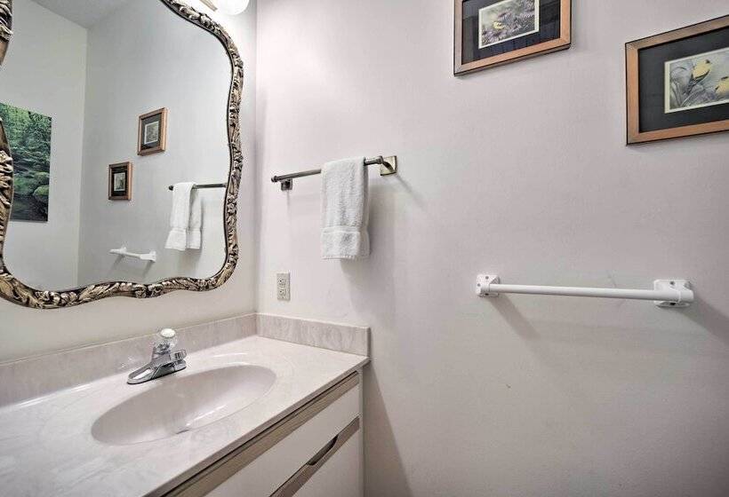 Vibrant Bryson City Home W/ Mtn Views & Deck!