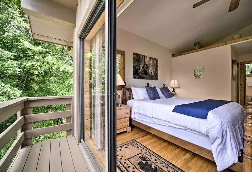 Vibrant Bryson City Home W/ Mtn Views & Deck!