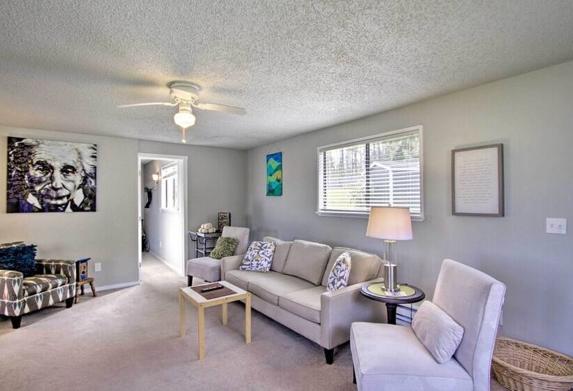 Waterfront Anderson Island Home W/kayaks