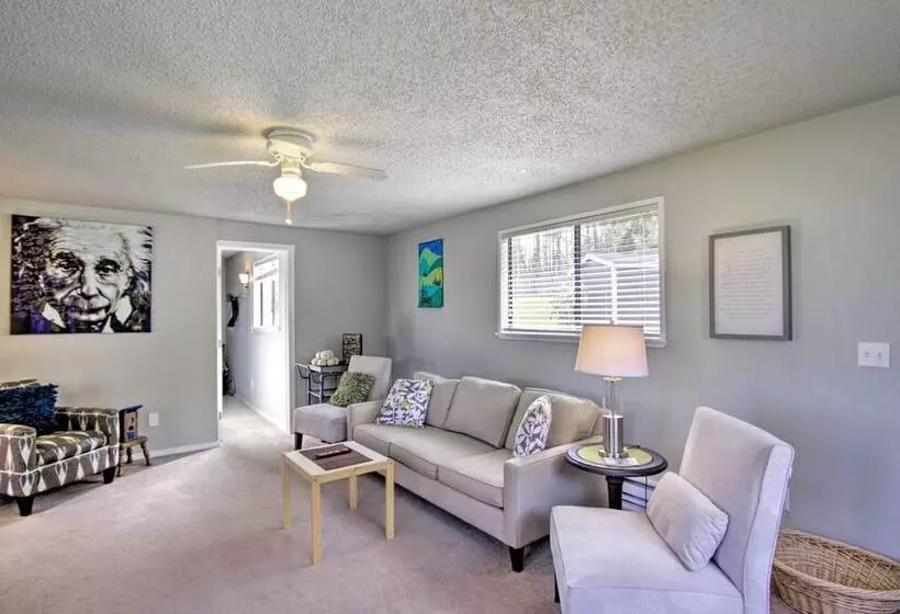 Waterfront Anderson Island Home W/kayaks