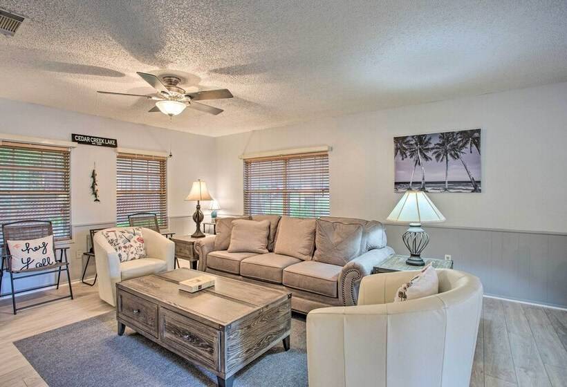 Cedar Creek Reservoir Home W/ Private Boat Launch!