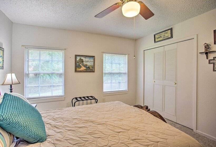 Cedar Creek Reservoir Home W/ Private Boat Launch!