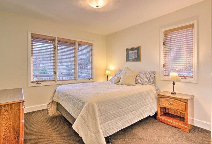 2 Story Deck: Waterfront Lake Lure Home!