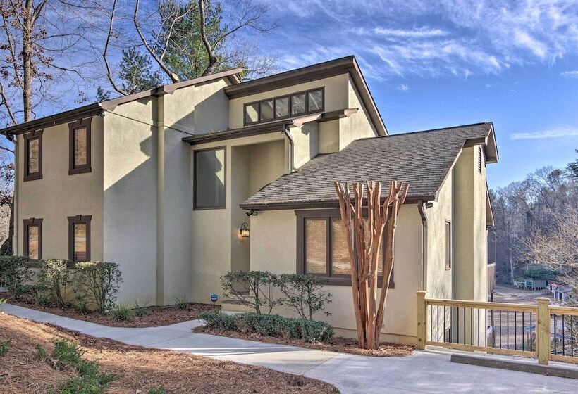 2 Story Deck: Waterfront Lake Lure Home!