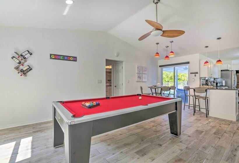 Airy Canalfront Oasis In Cape Coral W/ Pool!