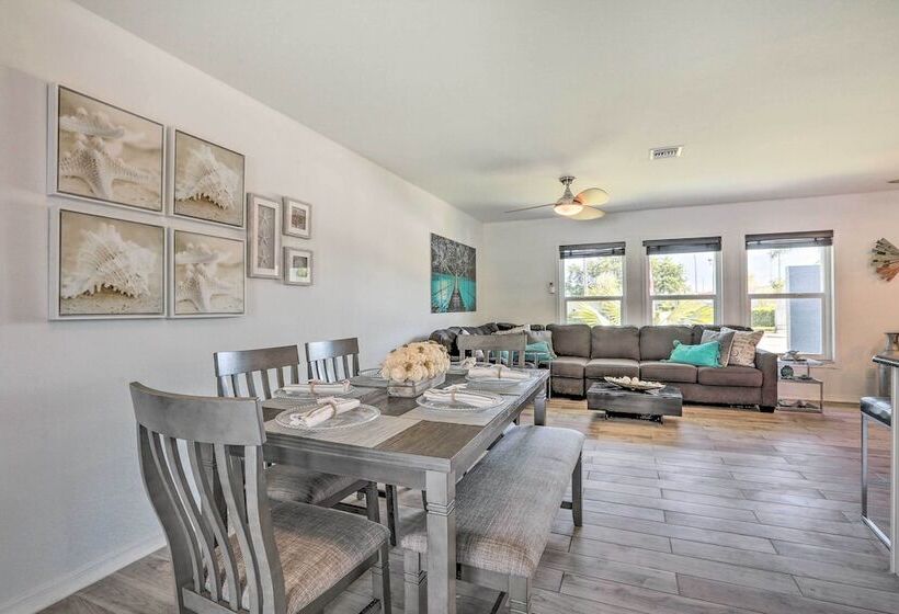 Airy Canalfront Oasis In Cape Coral W/ Pool!