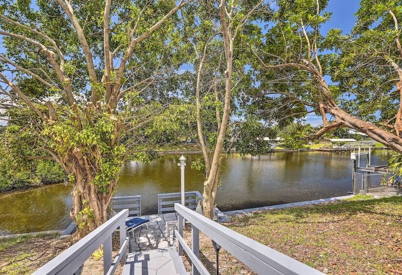 Airy Canalfront Oasis In Cape Coral W/ Pool!