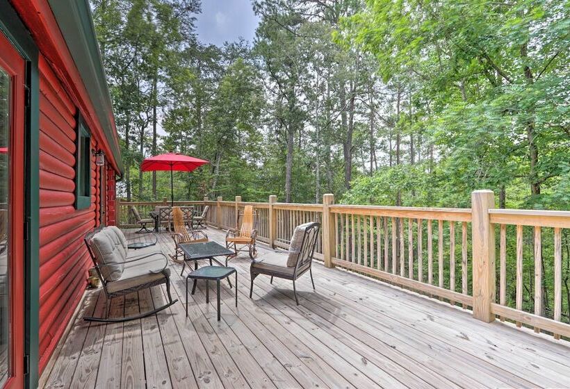 Sevierville Blue Ridge Bungalow W/ Hot Tub, Deck