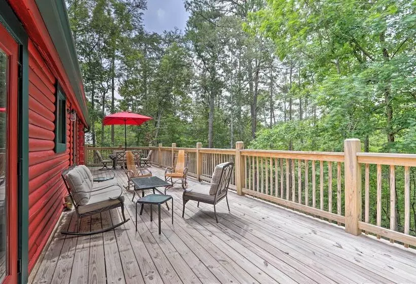 Sevierville Blue Ridge Bungalow W/ Hot Tub, Deck