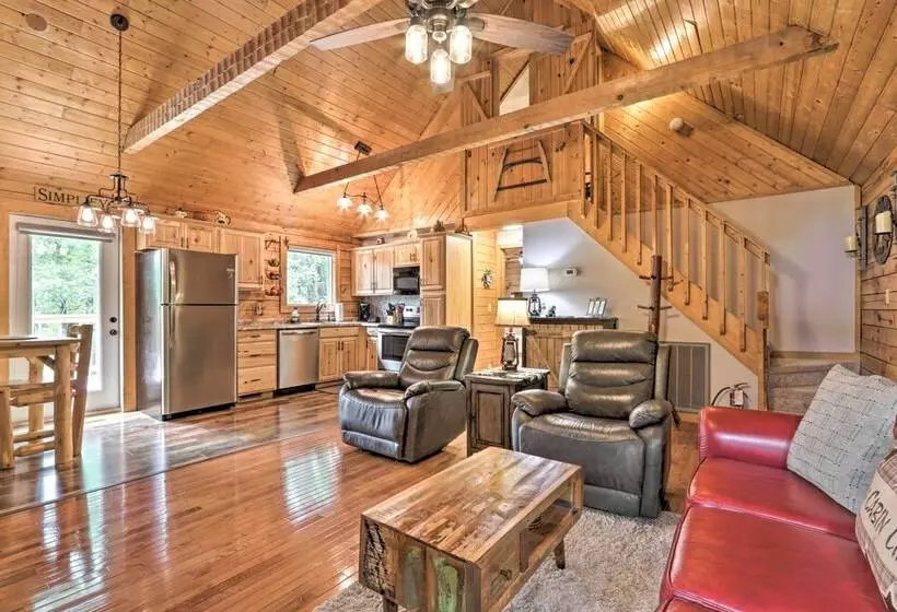 Sevierville Blue Ridge Bungalow W/ Hot Tub, Deck