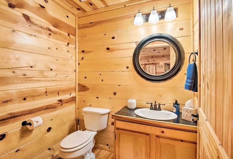 Quiet Mountain Fork River Cabin W/ Water View Deck