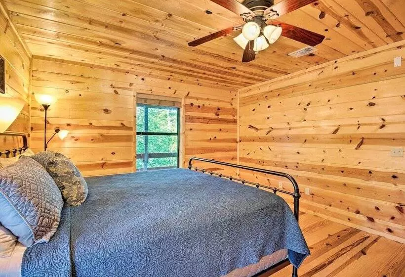 Quiet Mountain Fork River Cabin W/ Water View Deck