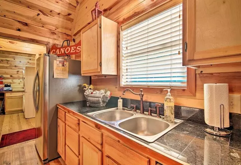 Quiet Mountain Fork River Cabin W/ Water View Deck