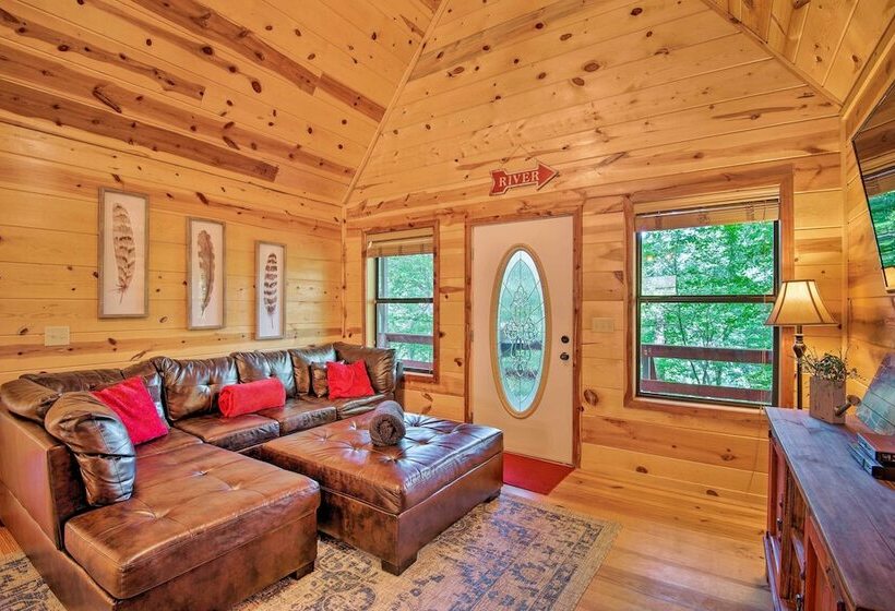 Quiet Mountain Fork River Cabin W/ Water View Deck