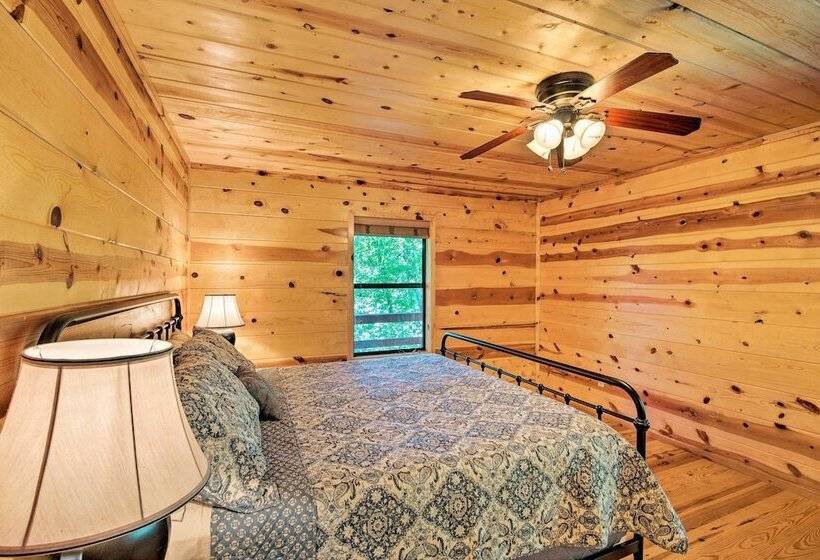 Quiet Mountain Fork River Cabin W/ Water View Deck