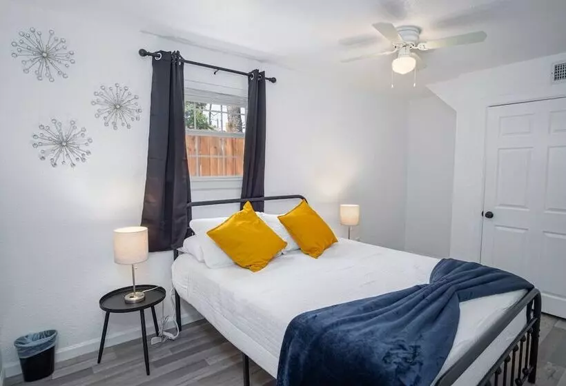 Charming 4br/2ba Only 5 Mins Downtown & Riverwalk