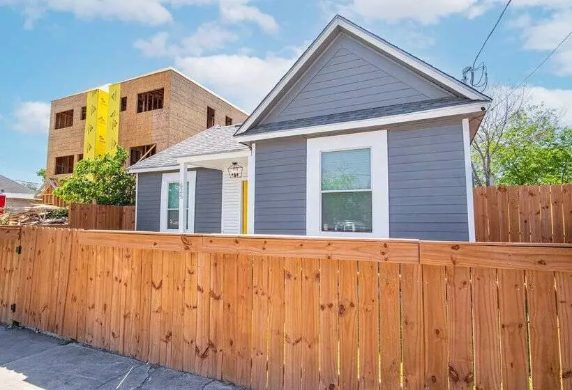 Charming 4br/2ba Only 5 Mins Downtown & Riverwalk