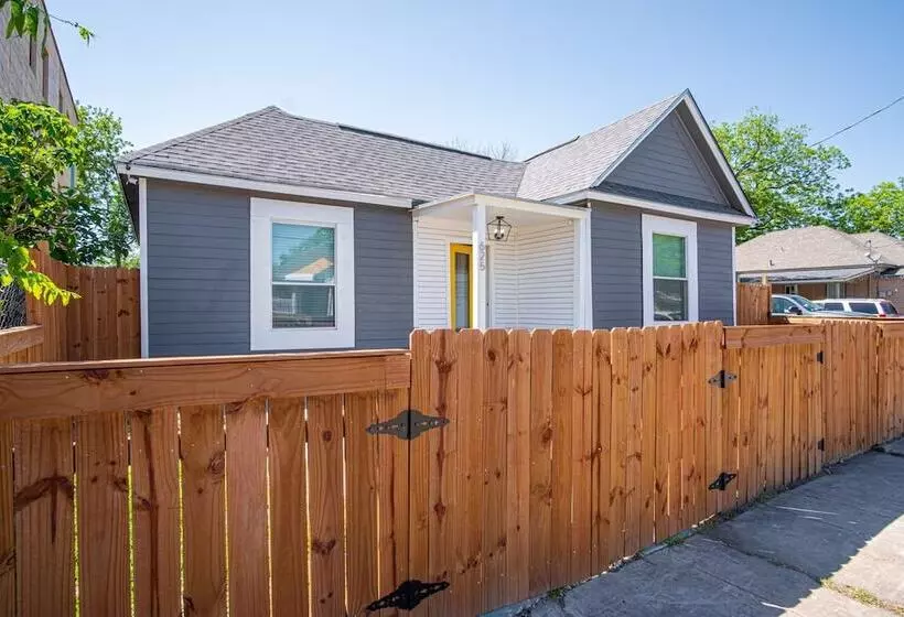 Charming 4br/2ba Only 5 Mins Downtown & Riverwalk