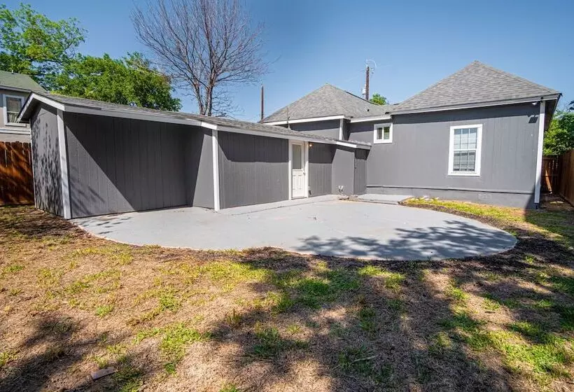 Charming 4br/2ba Only 5 Mins Downtown & Riverwalk