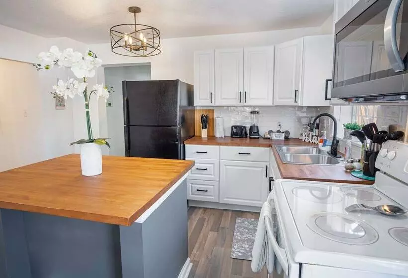 Charming 4br/2ba Only 5 Mins Downtown & Riverwalk