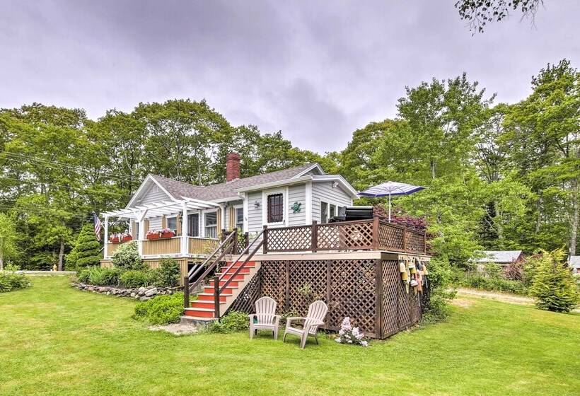 Charming East Boothbay Cottage W/ Large Yard!