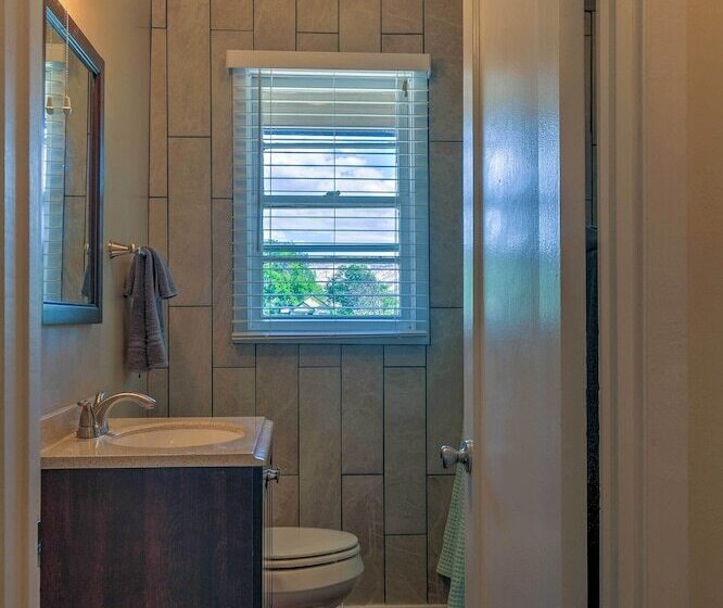 Central Escalante Home ~ 5 Mi To Grand Staircase!