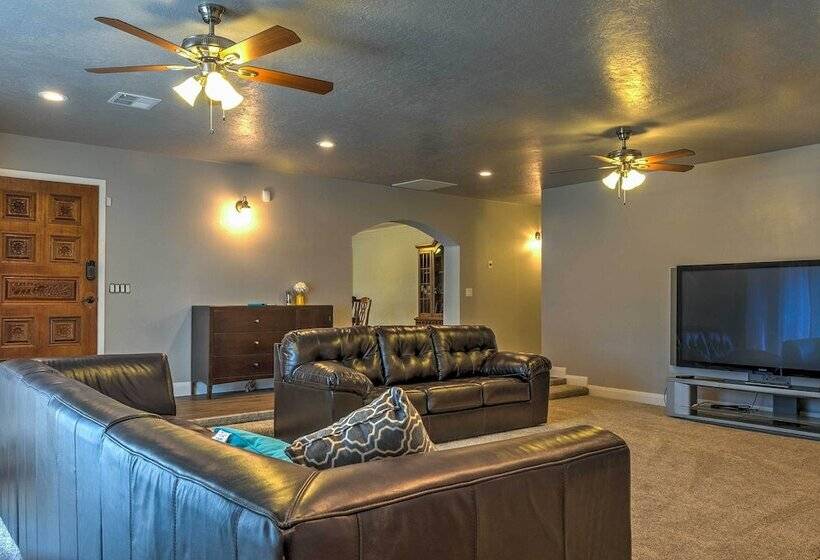 Central Escalante Home ~ 5 Mi To Grand Staircase!