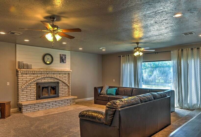 Central Escalante Home ~ 5 Mi To Grand Staircase!