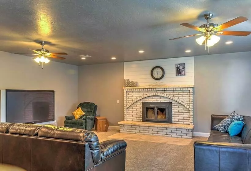 Central Escalante Home ~ 5 Mi To Grand Staircase!