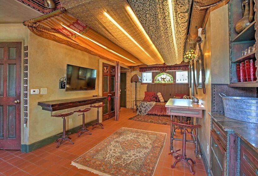 Dreamy Houston Boho Cottage W/ Private Pool!