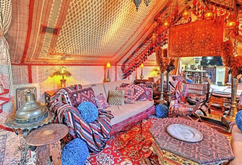 Dreamy Houston Boho Cottage W/ Private Pool!