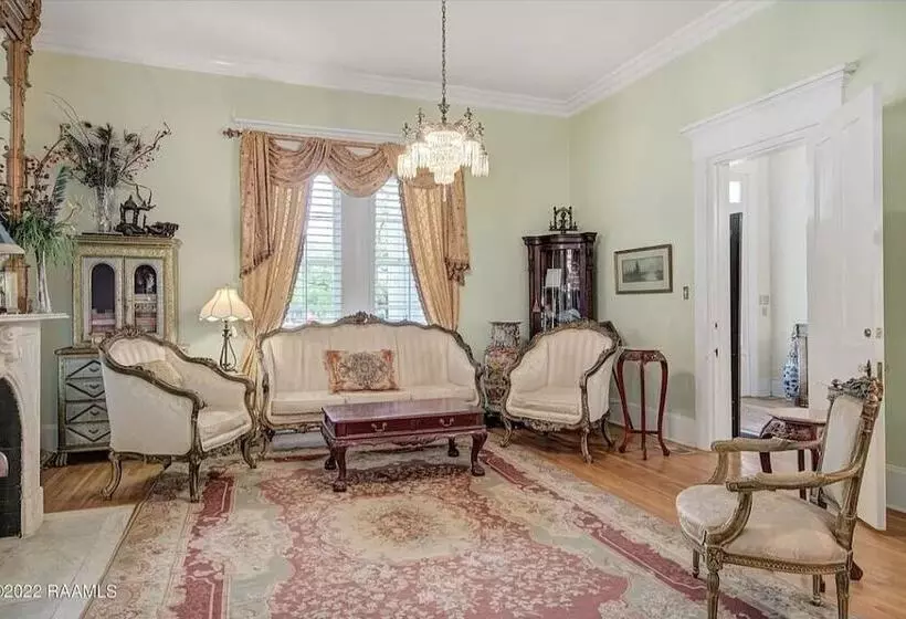 Fairfax Bed And Breakfast