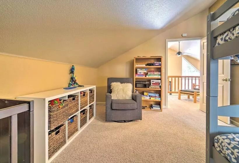 3 Mi To Donner Ski: Soda Springs Cabin W/ Deck