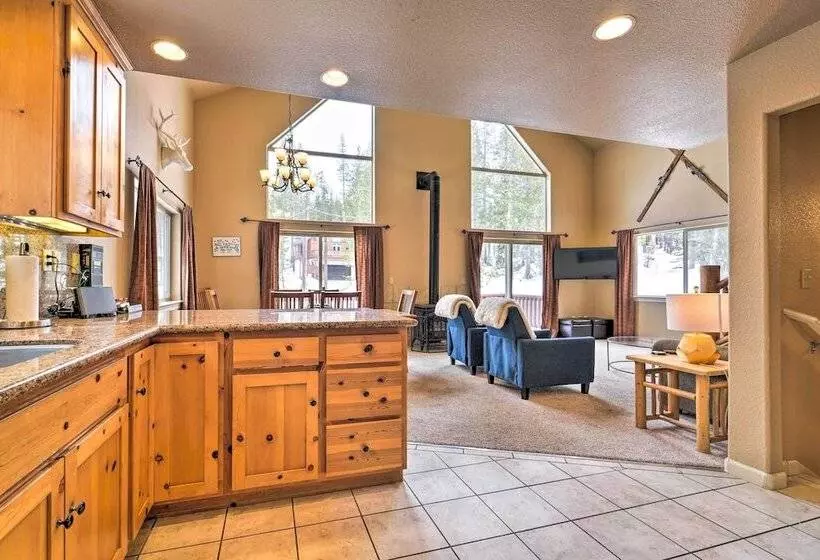 3 Mi To Donner Ski: Soda Springs Cabin W/ Deck