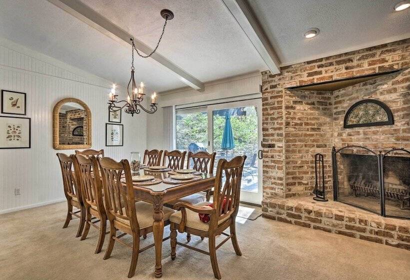 < 1 Mi To Beach: Family Friendly Hilton Head Home