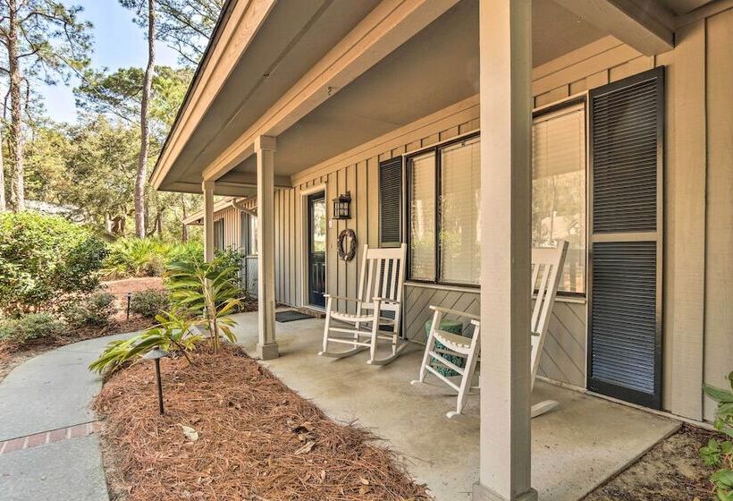< 1 Mi To Beach: Family Friendly Hilton Head Home
