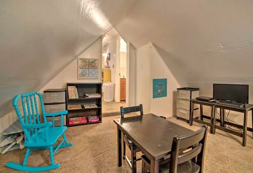 Family Friendly Home < 1 Mi To Adrian College