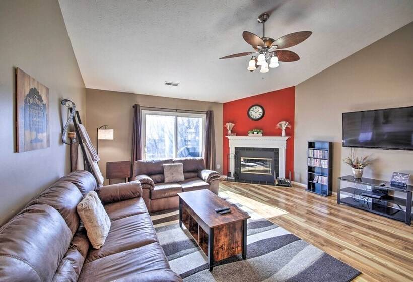 Family Home W/ Yard ~ 15 Mi To Downtown!