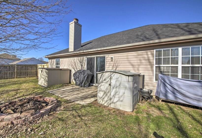 Family Home W/ Yard ~ 15 Mi To Downtown!