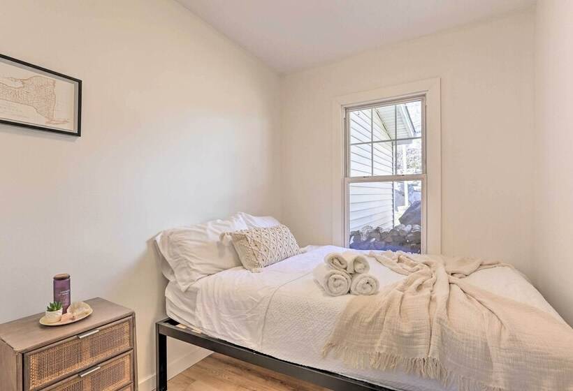 Greenwood Lake Cottage W/ Grill & Lake Access