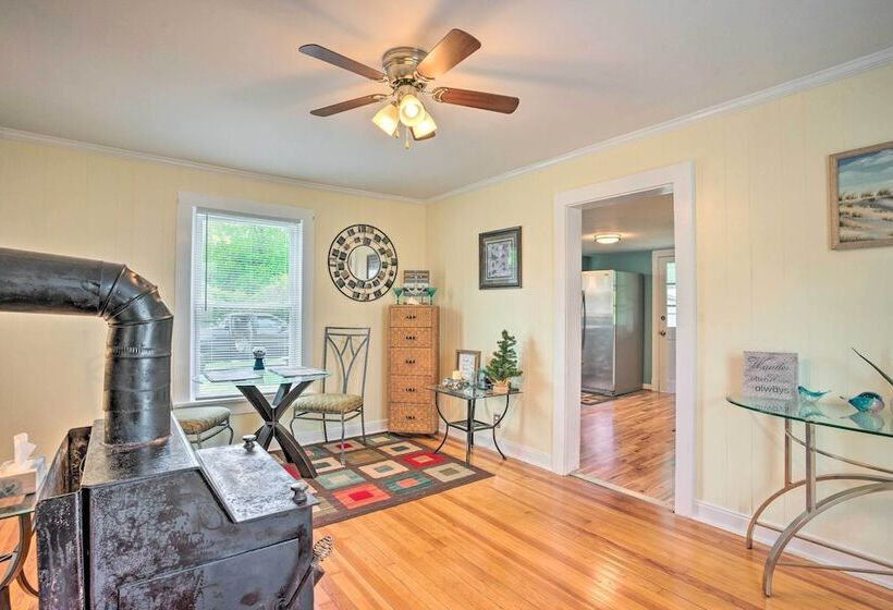 Highland Springs Home ~ 7 Mi To Dtwn Richmond