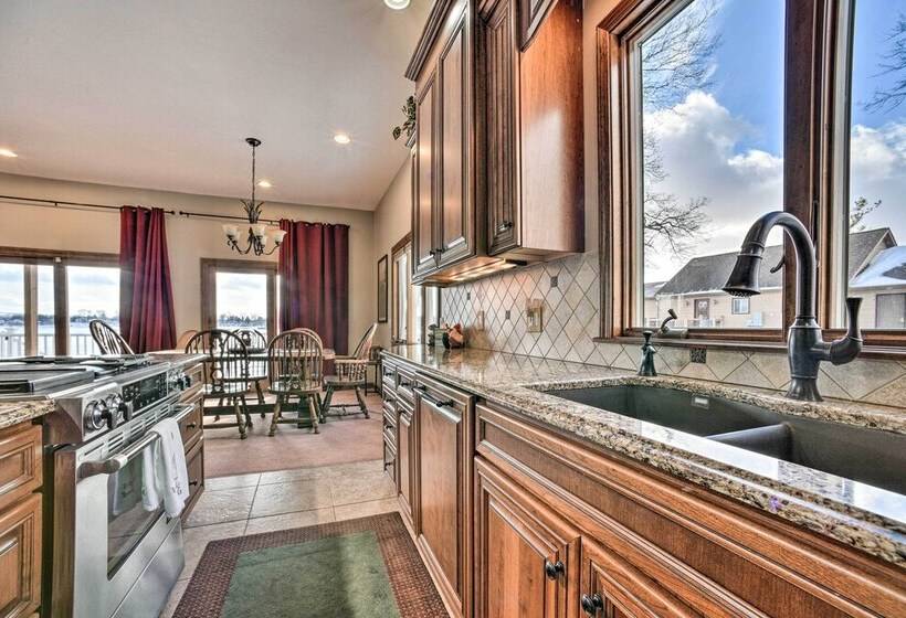 Linden Lakefront Hideaway: Dock & Private Beach!