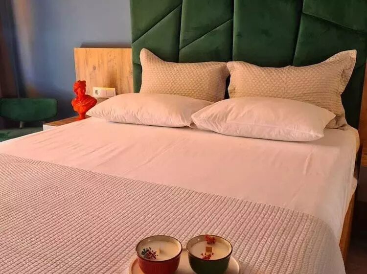 簡易ホテル Ekin Otel