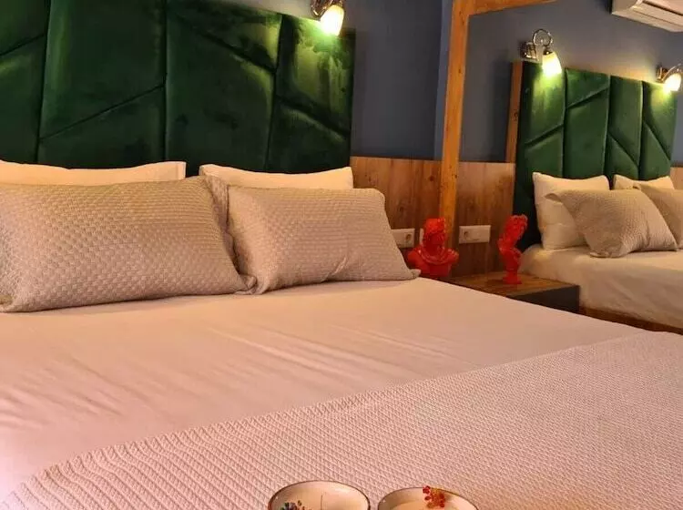 簡易ホテル Ekin Otel