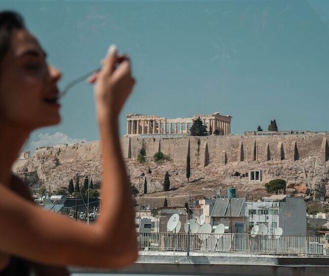 ホテル Athesense Suites